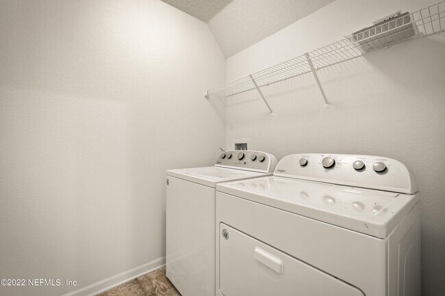 Building Photo - 120 Yellowfin Dr