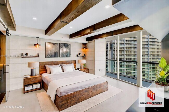 Building Photo - 495 Brickell Ave