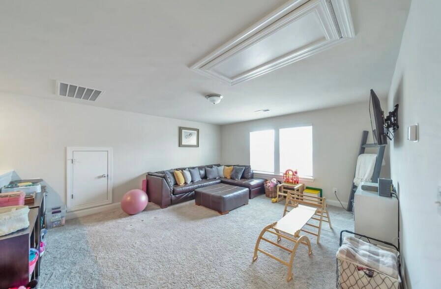 Building Photo - 4022 Arrowleaf Ln