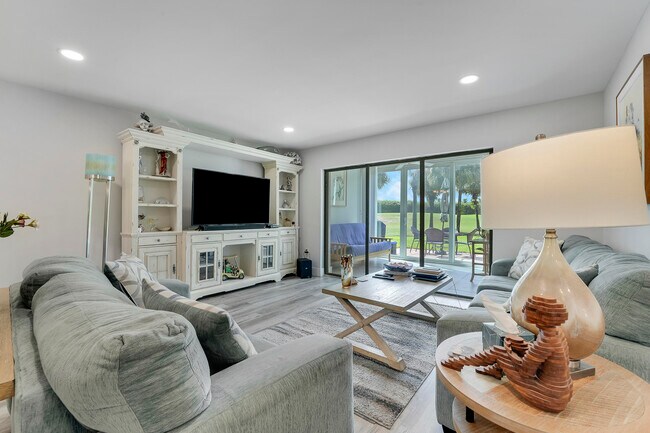 Building Photo - 20 Southport Ln