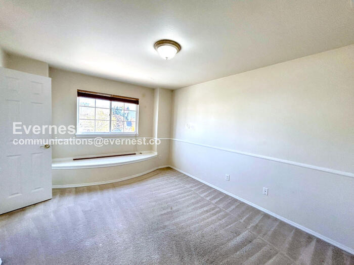 Building Photo - 4162 Slice Dr