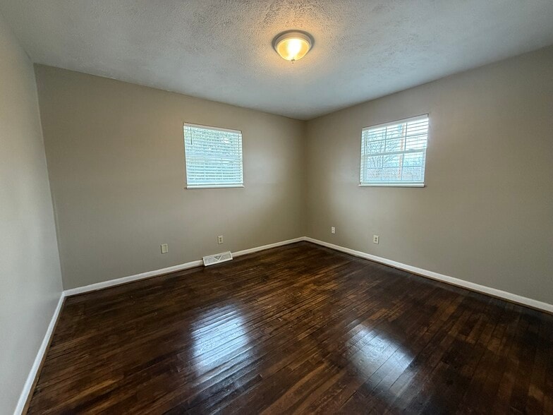 Building Photo - 3715 Perry Worth Rd