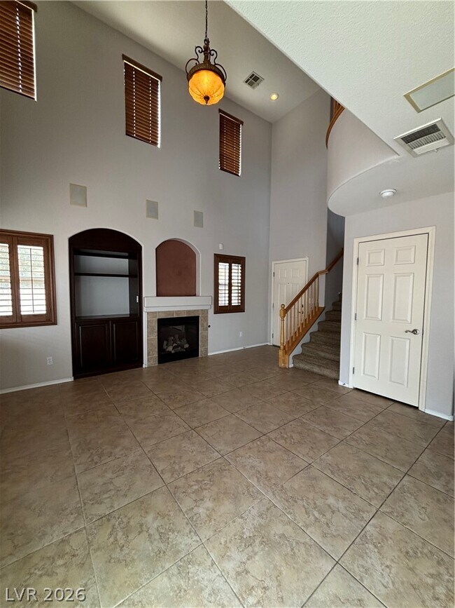 Building Photo - 10392 Lady Angela St