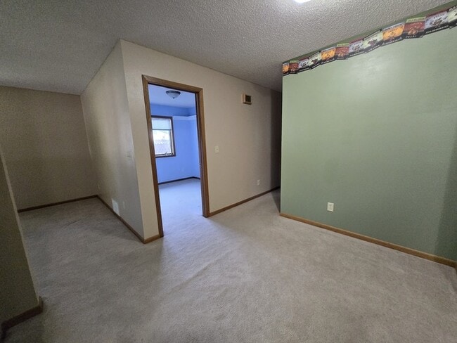 Building Photo - 5038 W Elm Ct