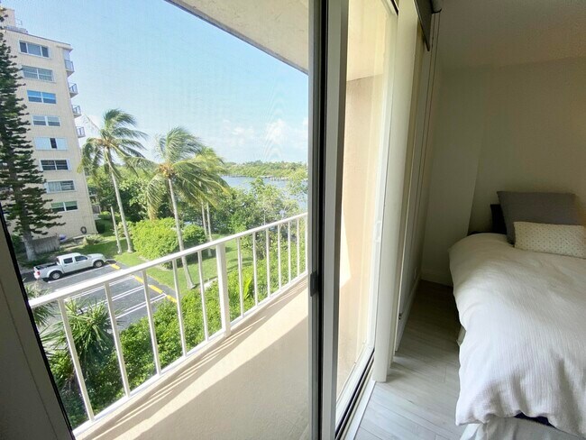 Building Photo - 3575 S Ocean Blvd