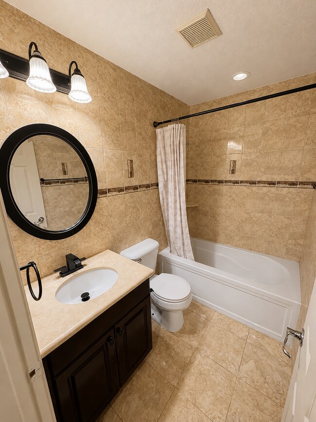 Building Photo - 621 Marbella Ct