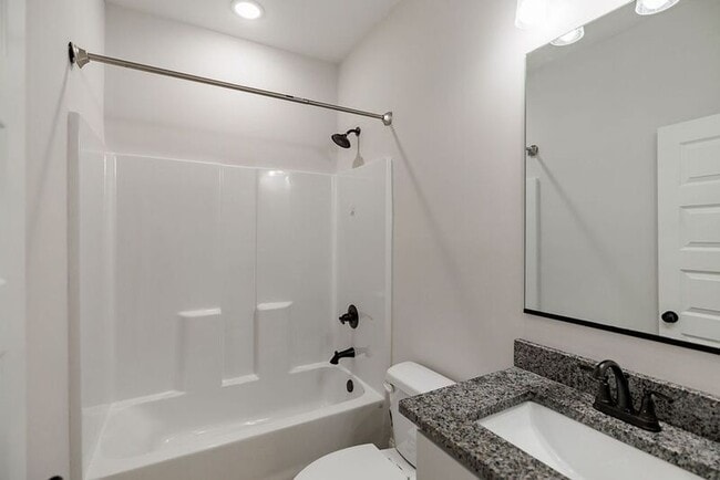 Building Photo - 125 Harper St