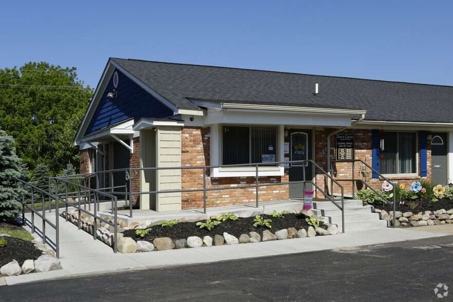 Davis Creek Apartments 5419 Meredith St Portage MI 49002 Apartment Finder