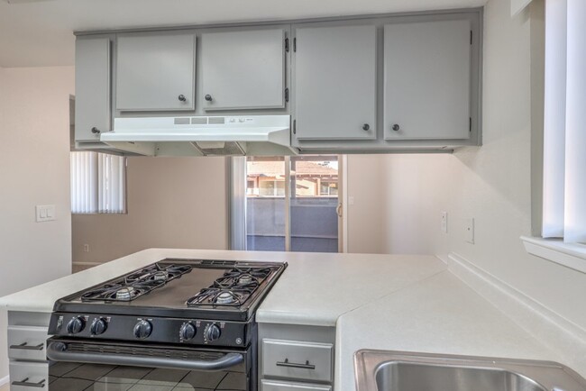 Building Photo - "Charming 2-Bed Oasis on Atlantic St – Mod...