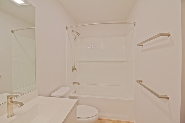 Building Photo - Ikena-Ho'opili/4 BD/2.5 BA/4 PK