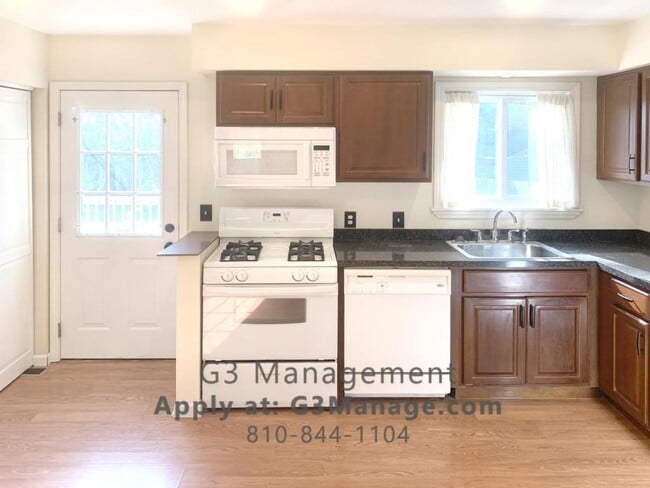 Building Photo - 5052 Walsh Dr