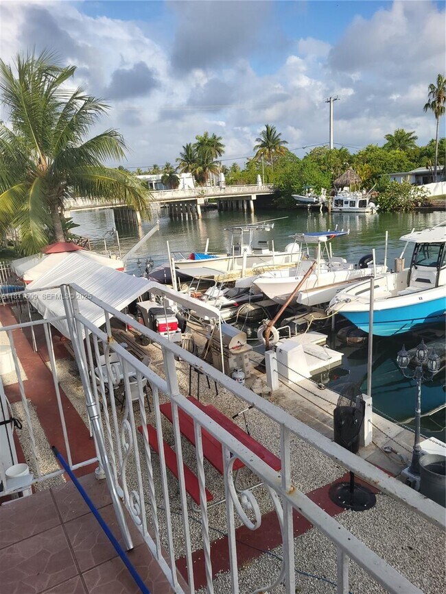 Building Photo - 2101 Calais Dr