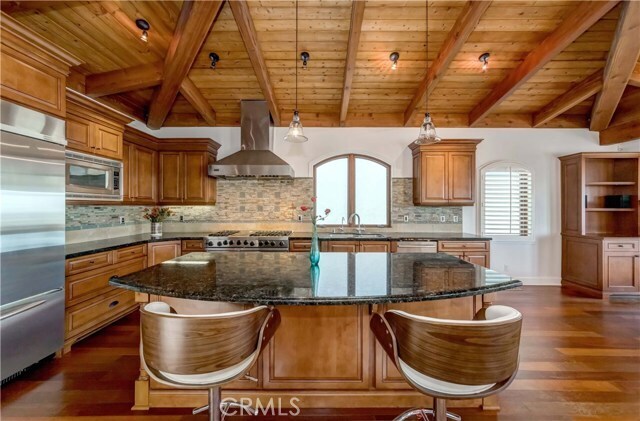 Building Photo - 2816 Manhattan Ave