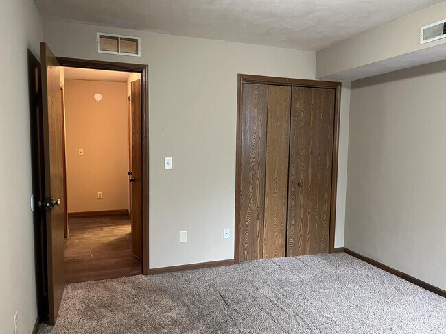 Building Photo - 122 Burke Ave