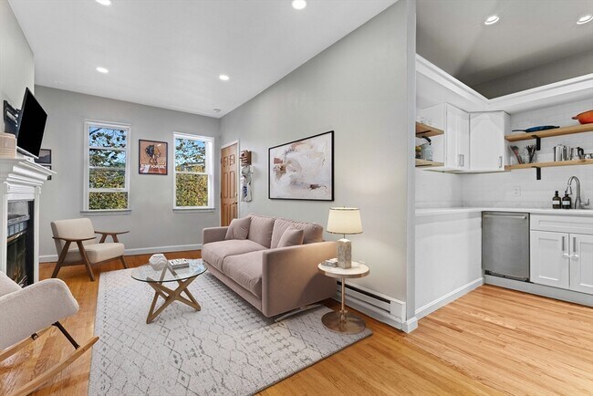 Building Photo - 84 W Concord St