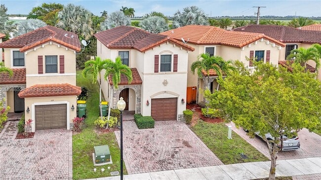 Building Photo - 101 NE 37th Pl