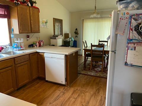 Kitchen - 3555 N Gillett St