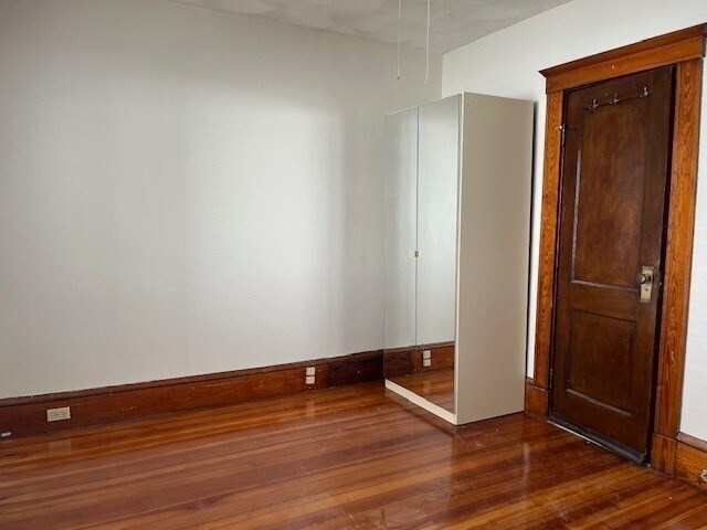 Building Photo - 8 Hill St