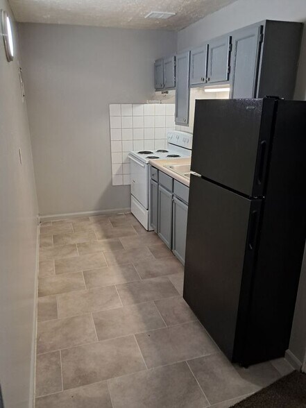 Building Photo - 1931 Clinton St