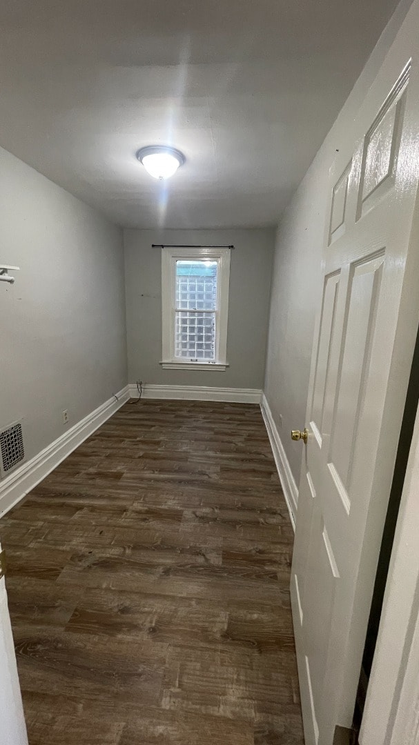 Building Photo - Spacious 4-Bedroom Home with 2 Full Bathrooms – Section 8 Approved and Ready for Move-In!