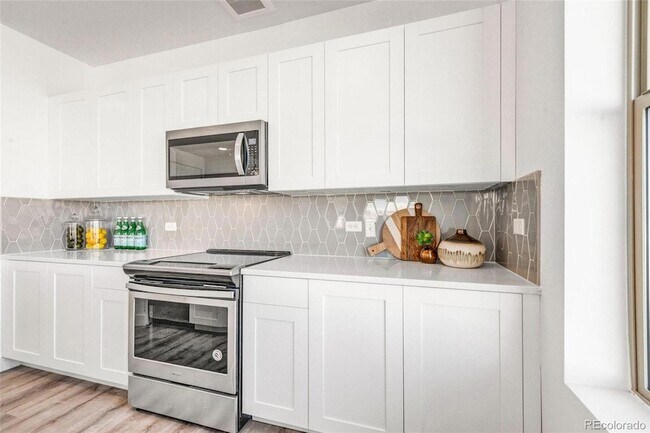 Building Photo - 2899 W 52nd Ave