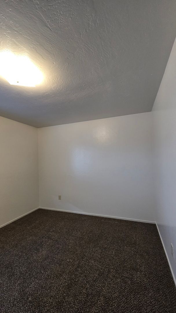 Building Photo - 7008 N Half Moon Dr