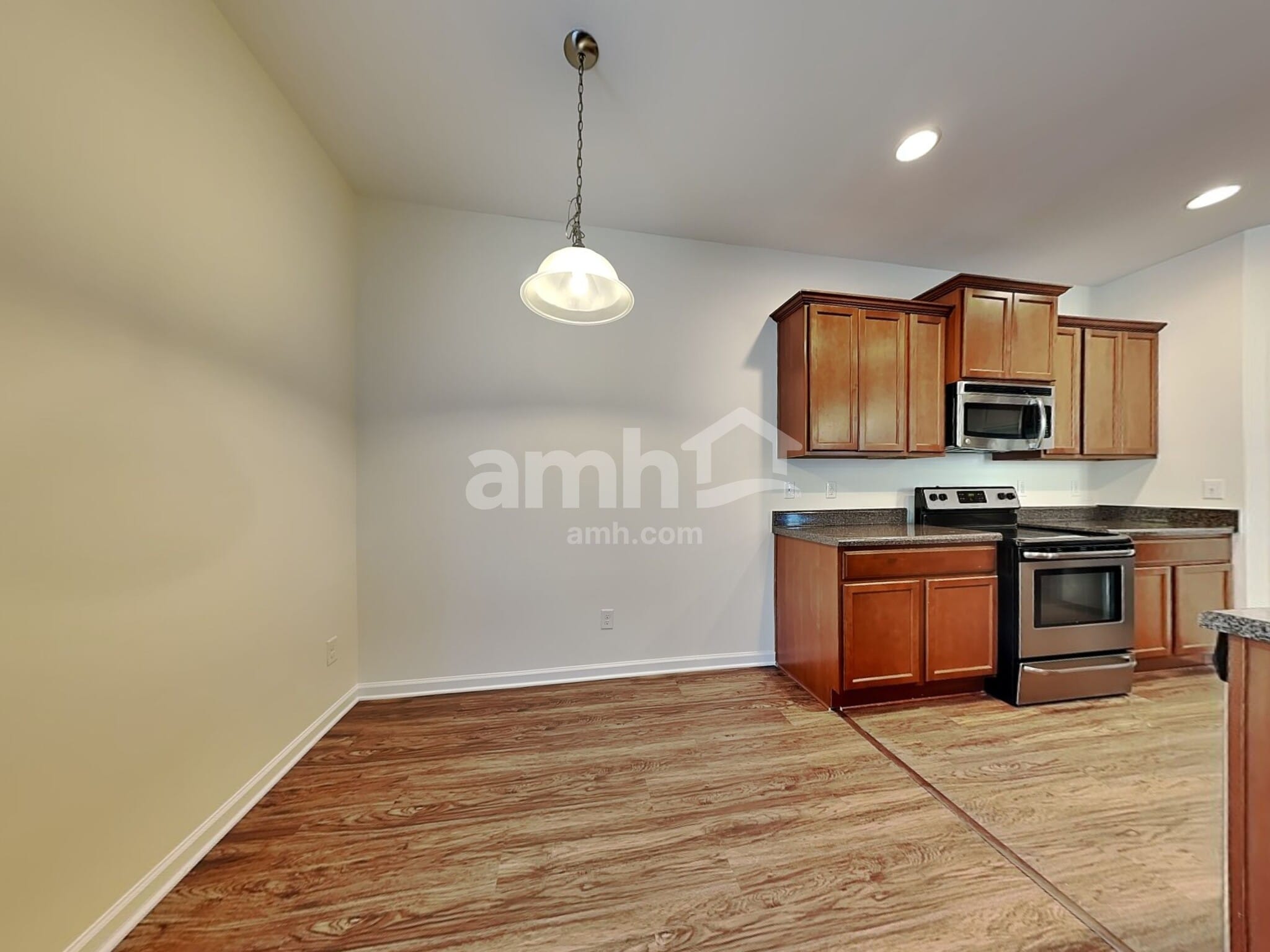 Building Photo - 4483 Middletown Dr