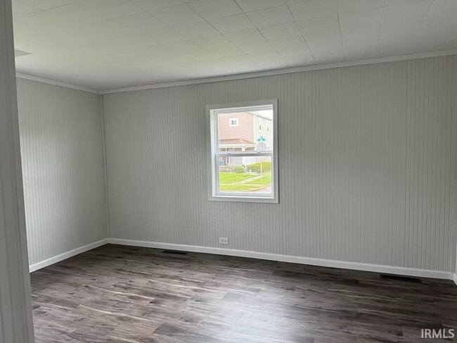 Building Photo - 818 E Main St