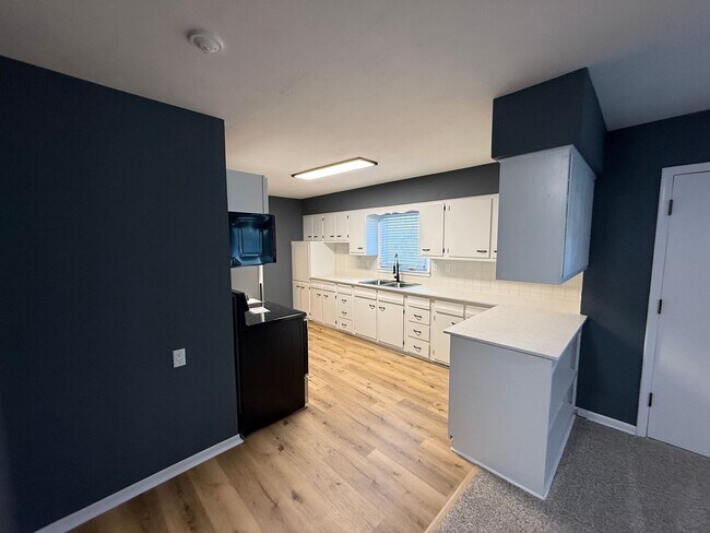 Building Photo - Charming 2-Bed/2-Bath Ranch with Garage — Rent-to-Buy Opportunity in Fremont, NE!