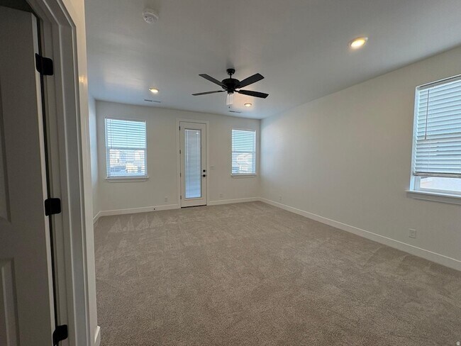 Building Photo - 6134 Red Sand Ln