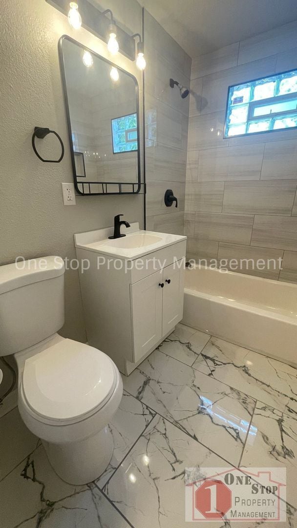 Building Photo - Beautiful 2 bedroom, 1 bathroom home in Ka...