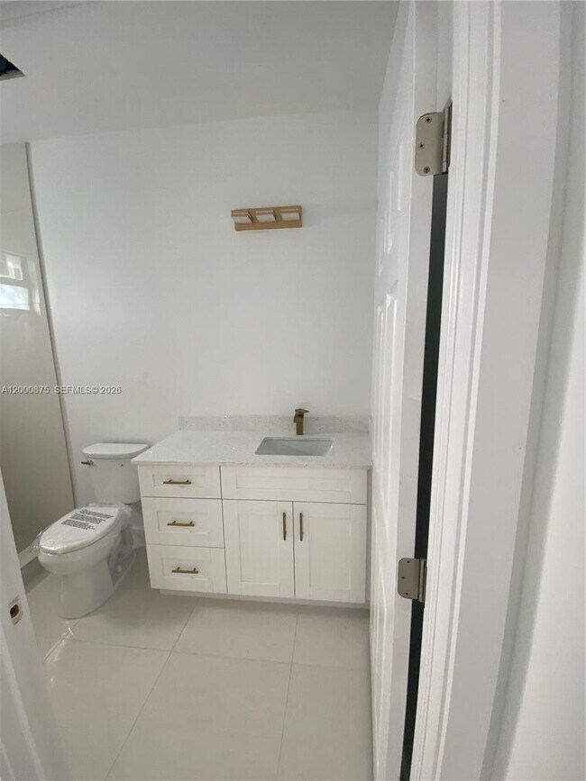 Building Photo - 1851 Wilmington St