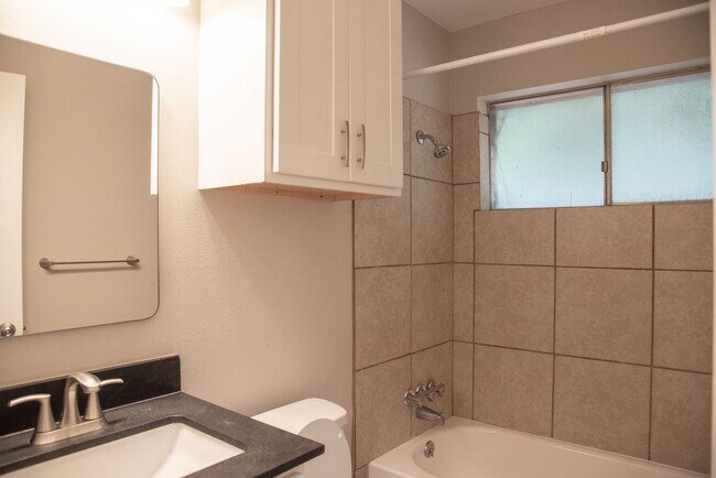 Building Photo - 1701TP