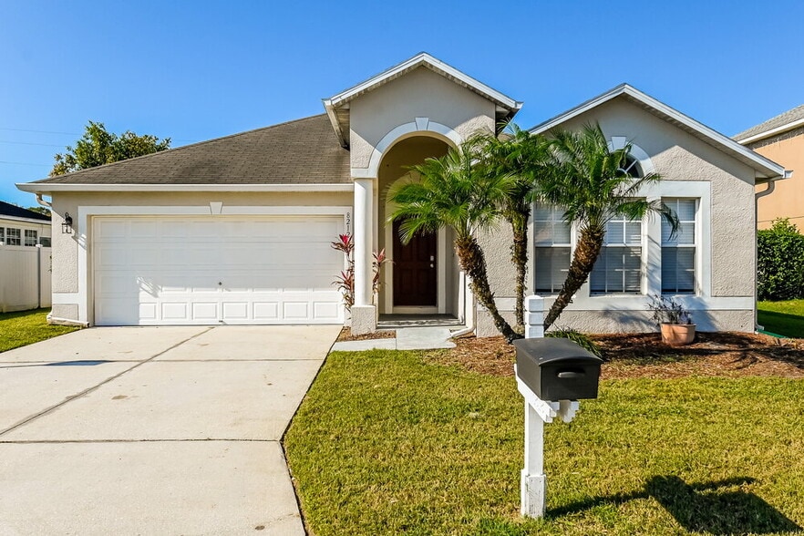 Primary Photo - 8212 Settles Crk Lp