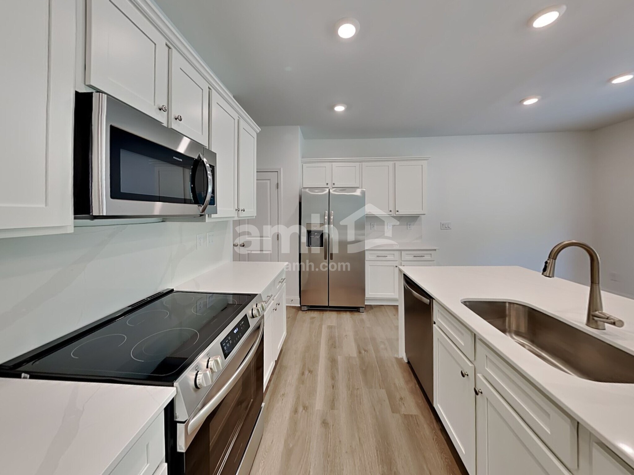 Building Photo - 1047 Highland Walk