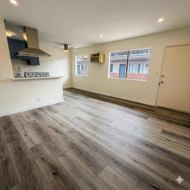 Building Photo - Fully Renovated 1BR in Van Nuys – Modern Kitchen + Parking