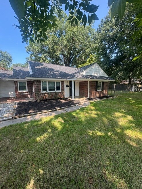 Building Photo - 7729 Mahoney Rd