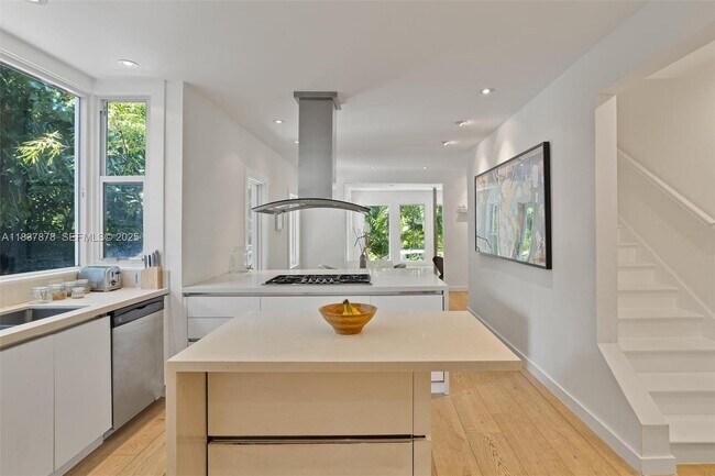 Building Photo - 4286 Douglas Rd