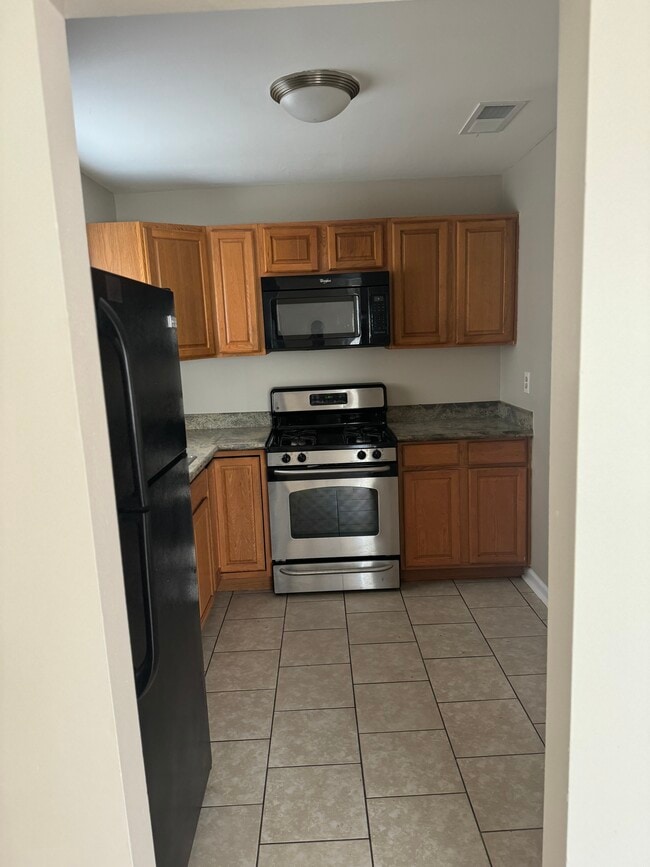 Building Photo - 7920 Dorsett Dr