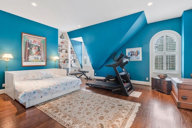 Building Photo - 3230 Volta Pl NW