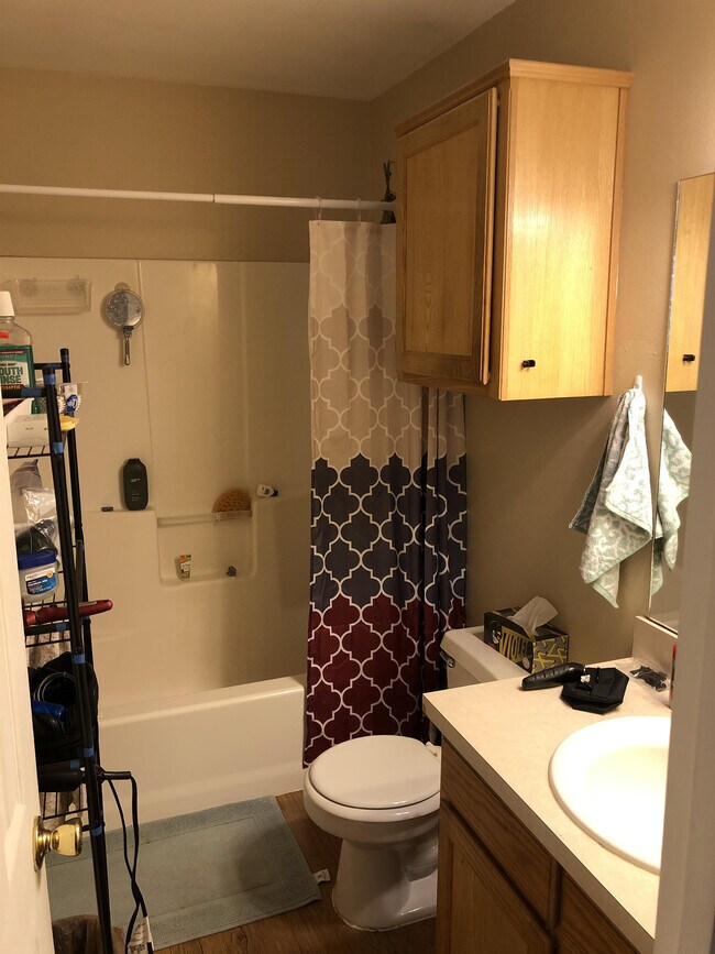 Building Photo - 1112 Frame St