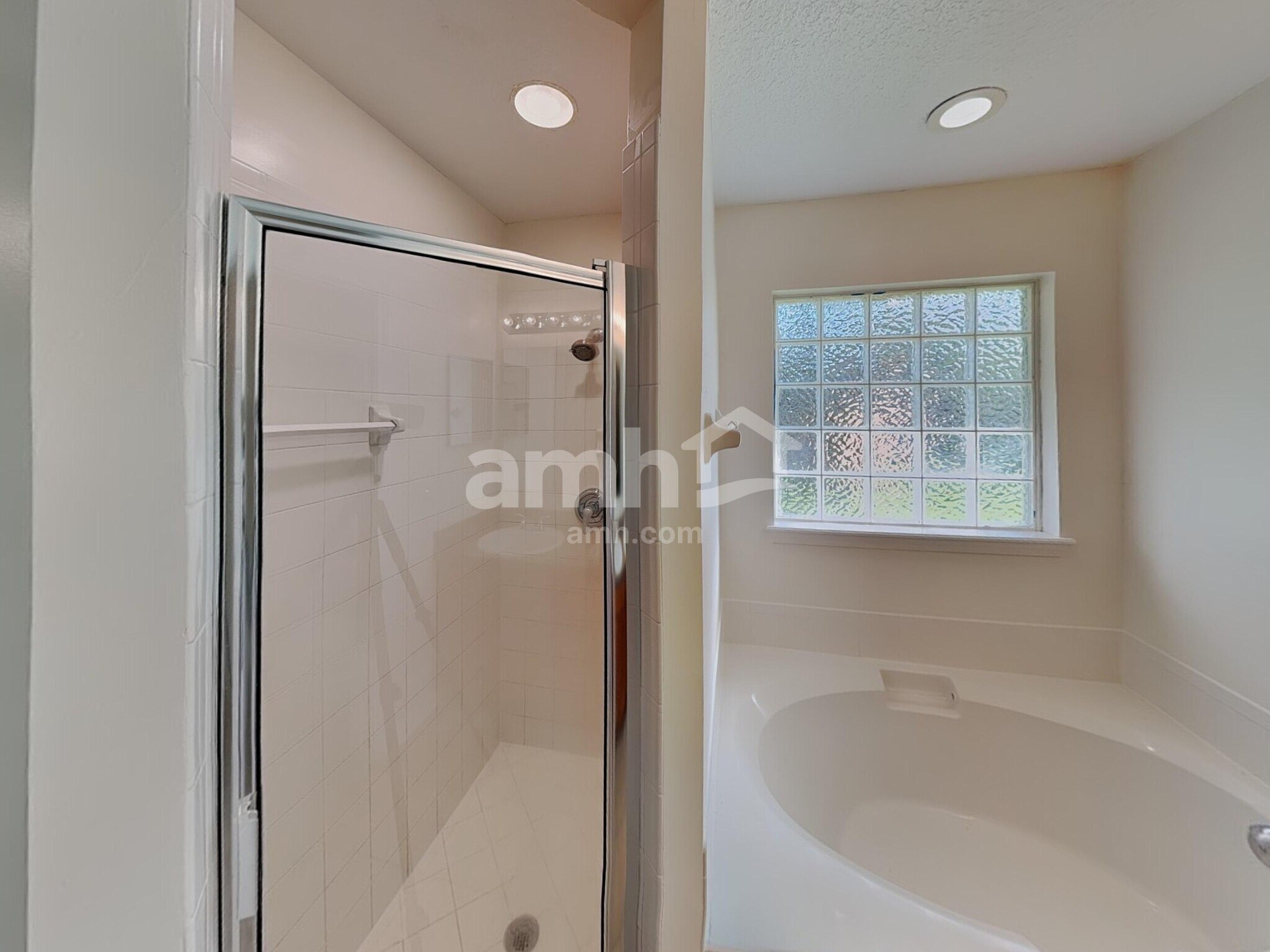 Building Photo - 11670 Deep Springs Dr N