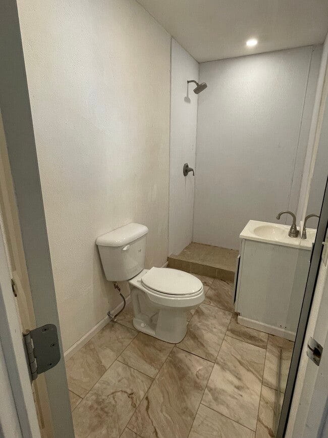 Building Photo - 1504 3rd Ave