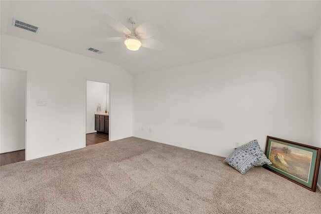 Building Photo - 119 Esparza Dr