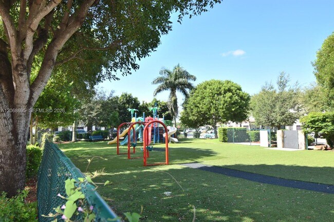 Building Photo - 7855 NW 110th Ave