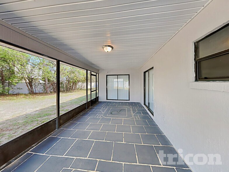 Building Photo - 13079 Spencer Ct