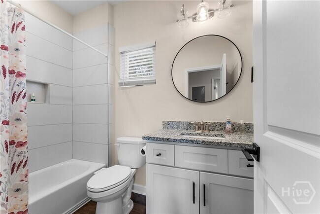 Building Photo - 1403 E Anderson St