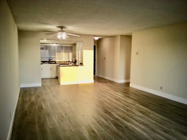 Living Room - 3606 Vista Rey