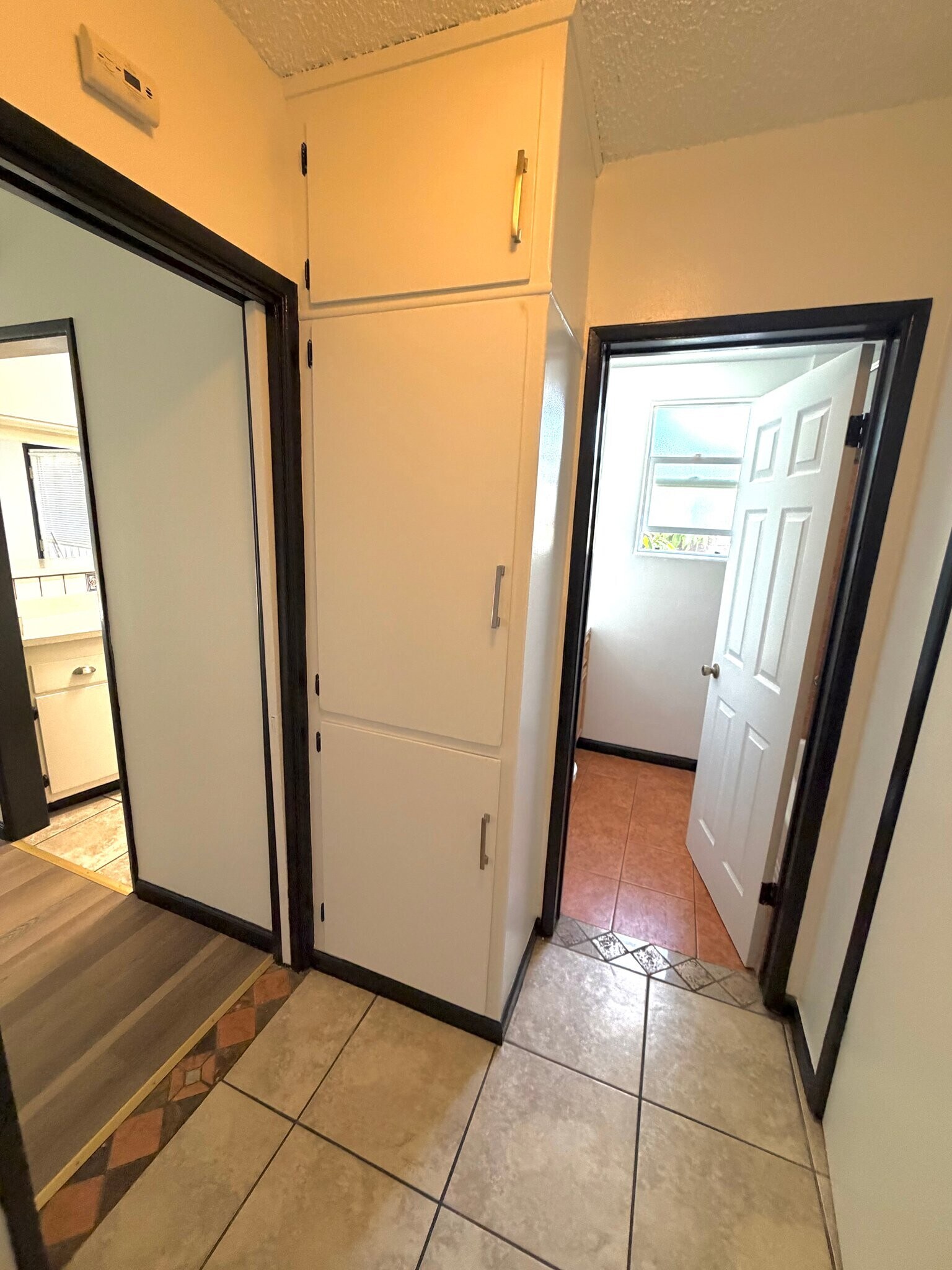 Building Photo - 824 Glenway Dr