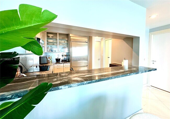 Building Photo - 540 West Ave